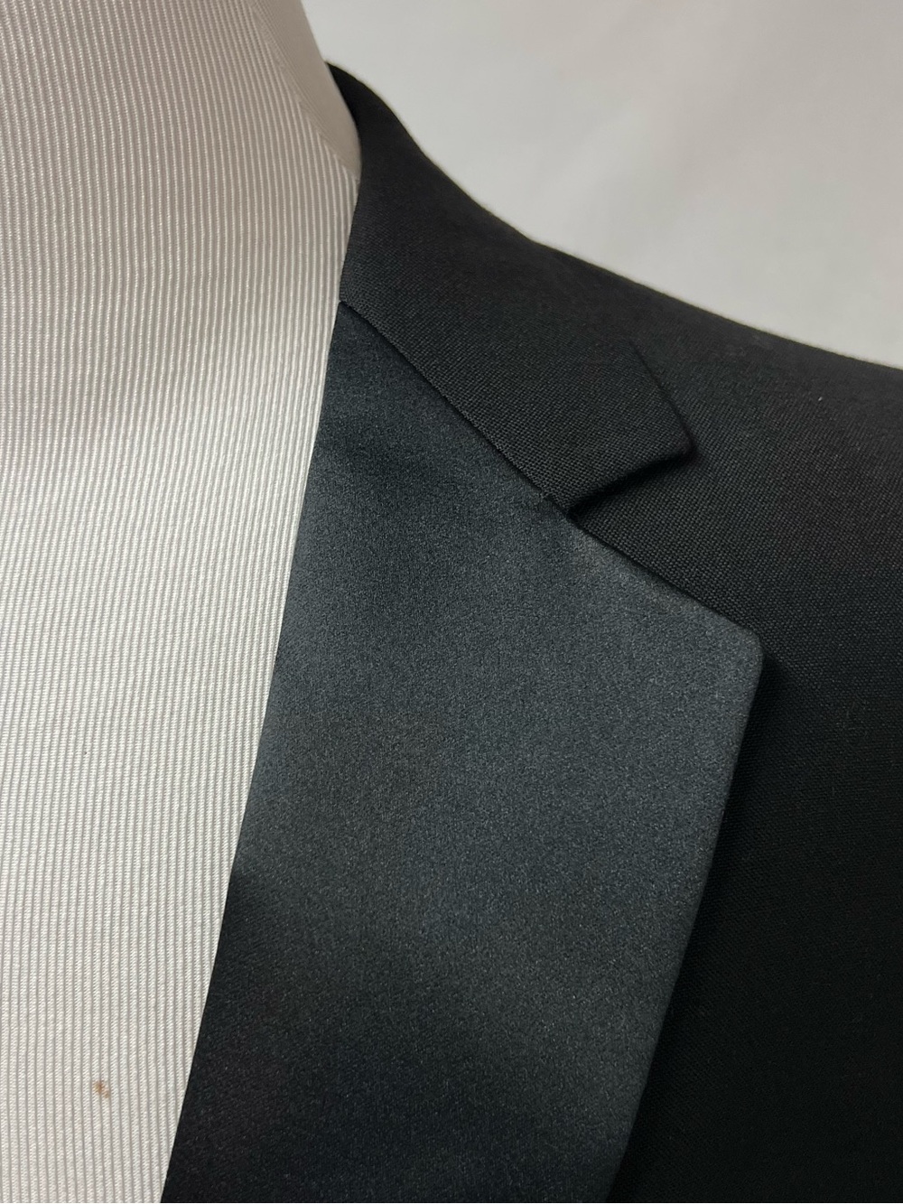 Jos. A. Bank Men's 46R Blazer Jacket 40x32 Pants Black Tuxedo Suit - Picture 7 of 13